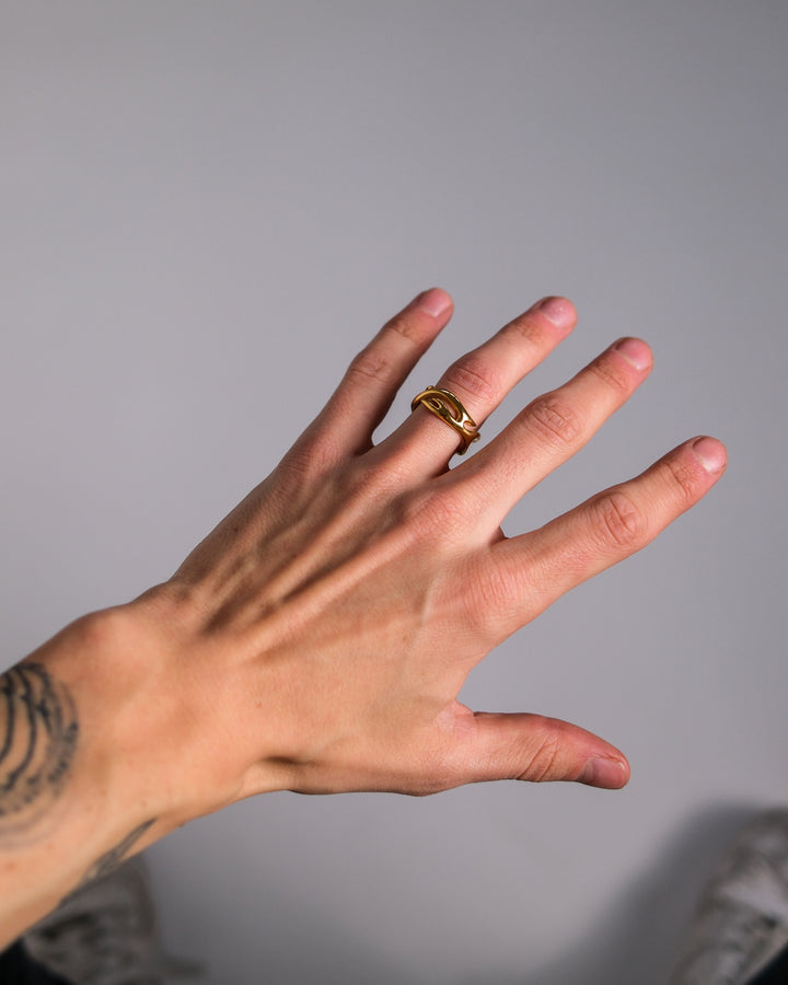 Liquid Ring in Gold