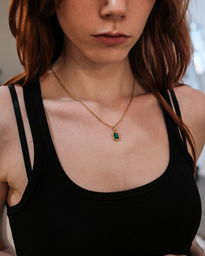 Collar Emerald Verde Gemstone (Oro)